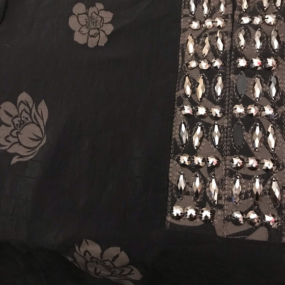 NEW ! - Wenegton Ladies' Lightweight Blouse - Size Medium - Picture 8 of 9